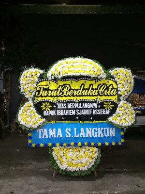 Papan Bunga Duka di Enggal