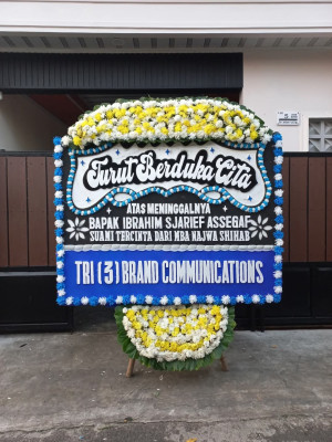 Papan Bunga Duka di Enggal